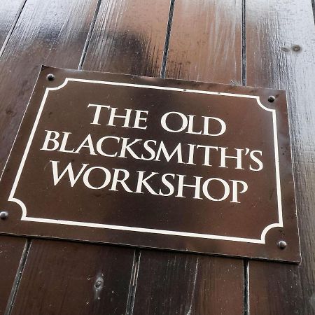The Old Blacksmith'S Workshop Whitby Bagian luar foto